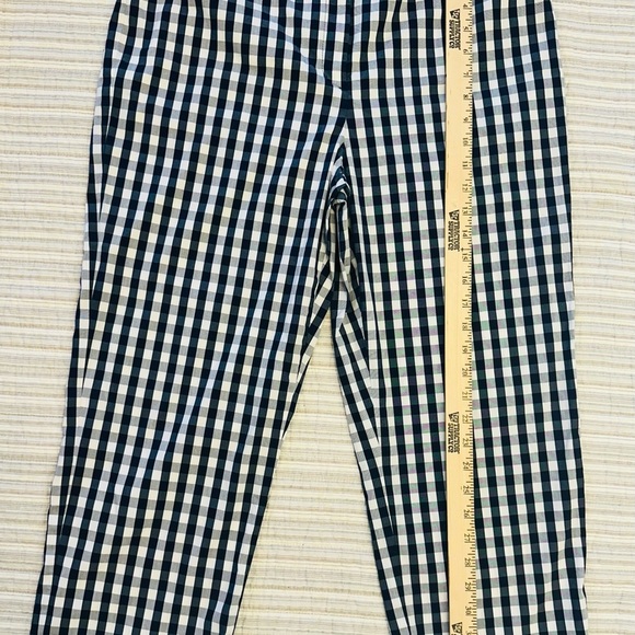 Jones New York Signature Blue And White Plaid Capri’s, Size 12 - Picture 3 of 9